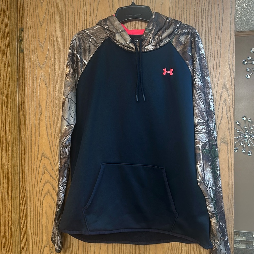 Under Armour Sweatshirt